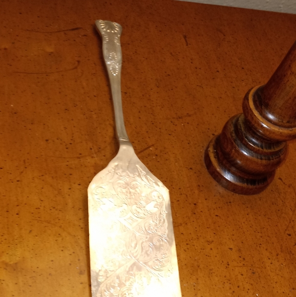 Vintage Sheffield Silverplate Cake Server - Picture 3 of 8